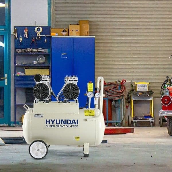 Compresseur d'air Hyundai 50 litres 11 CFM / 100 psi sans huile à faible bruit électrique 2 ch HY27550